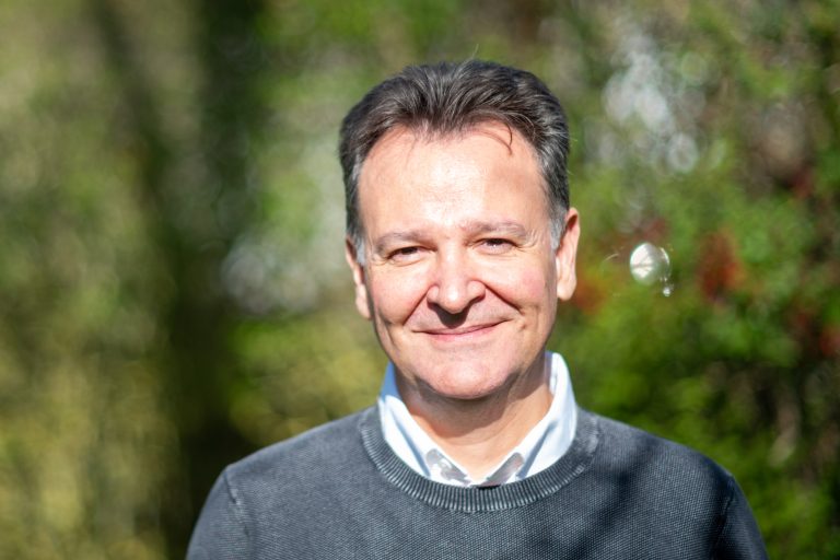 Brazilian scientist visiting the chair